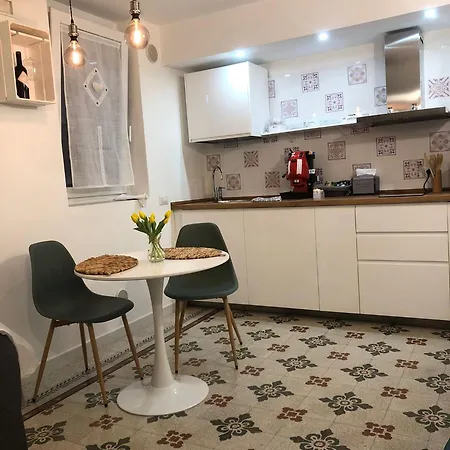 Vintage Apartment
